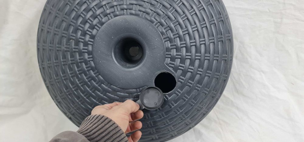 Комплект плажен чадър 180см, с стойка 45см.