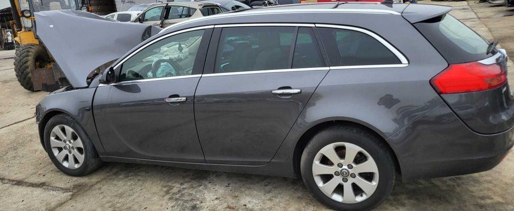 Dezmembrez Opel Insignia Break An fabricatie 2012 Cod Motor  A20DTL