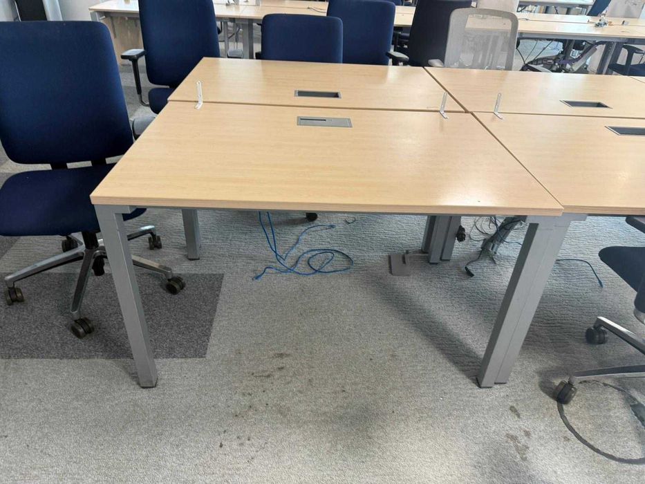 Birou SteelCase solid cu cadru metalic; Birou call center; Birouri SH STOC 100 BUCATI