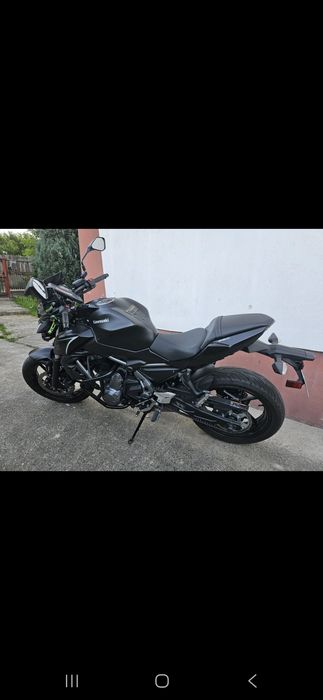 Motocicleta Kawasaki z650