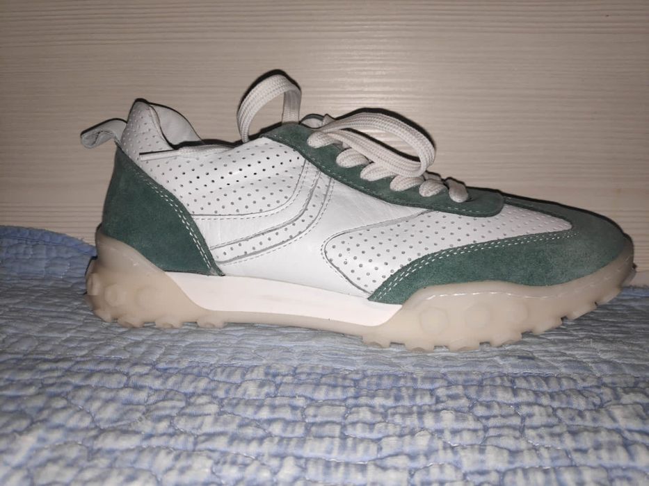 Новые кроссовки из Турции