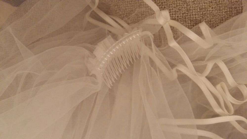 Rochie de mireasa și voal mărimea M