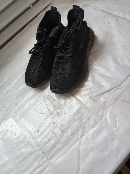 Обуви практичные