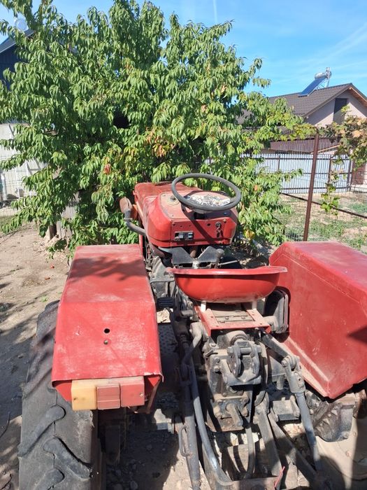 Tractor Hinomoto