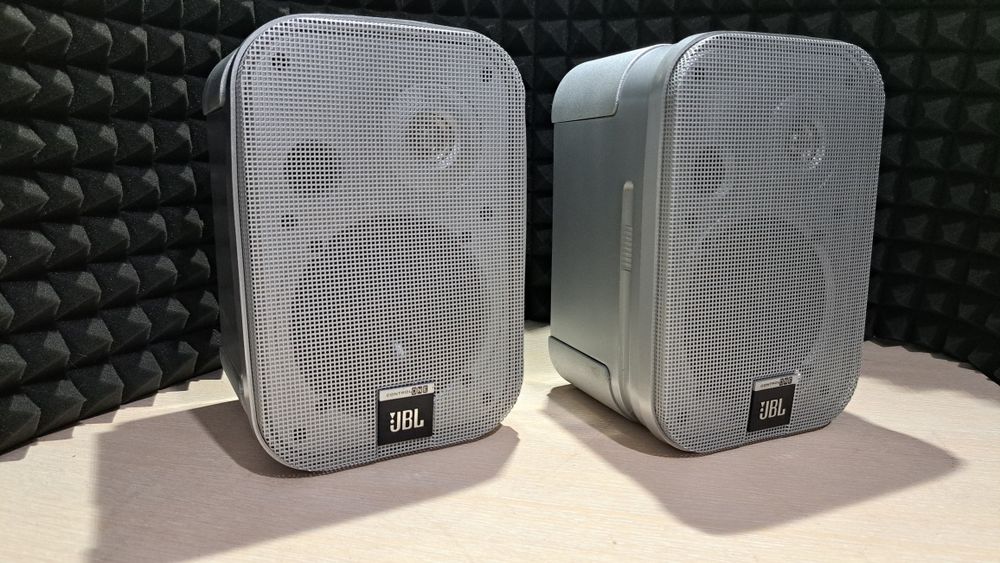 JBL Control 1 Pro