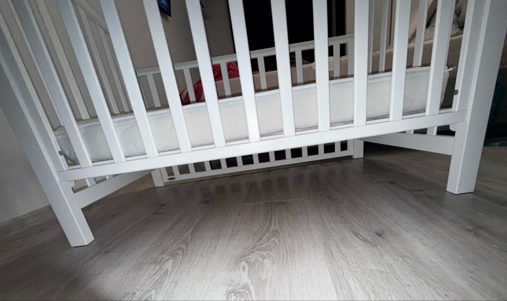 Patut ca nou din lemn masiv co sleeper plus saltea cocos si roti monta
