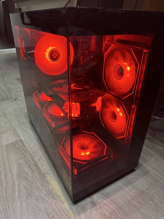 Gaming Pc / Геймърски / Ryzen 7 8700F / 32GB RAM DDR5 / RX6700XT 12GB Red Devil
