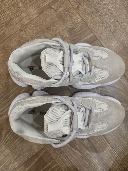 Adidași Yeezy 500