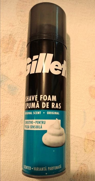 Spumă de ras Gillette Classic Sensitive 200ml