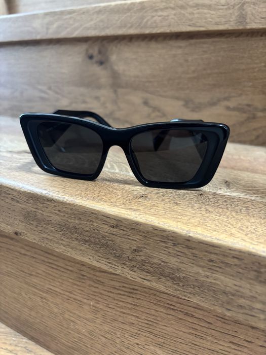 дамски слънчеви очила Prada