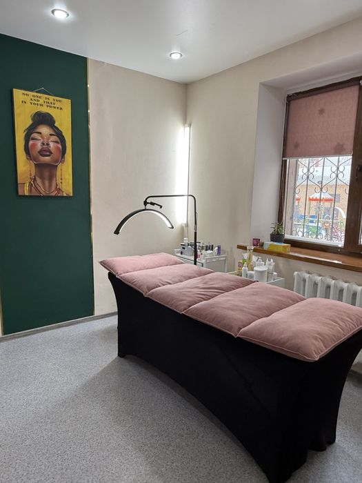 Сдам кушерку в салоне красоты