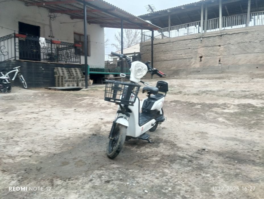 Скутер сатылады 40 к дәңгәлі берем