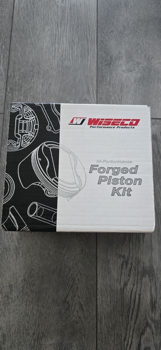 Нови ковани бутала Wiseco 1.8t