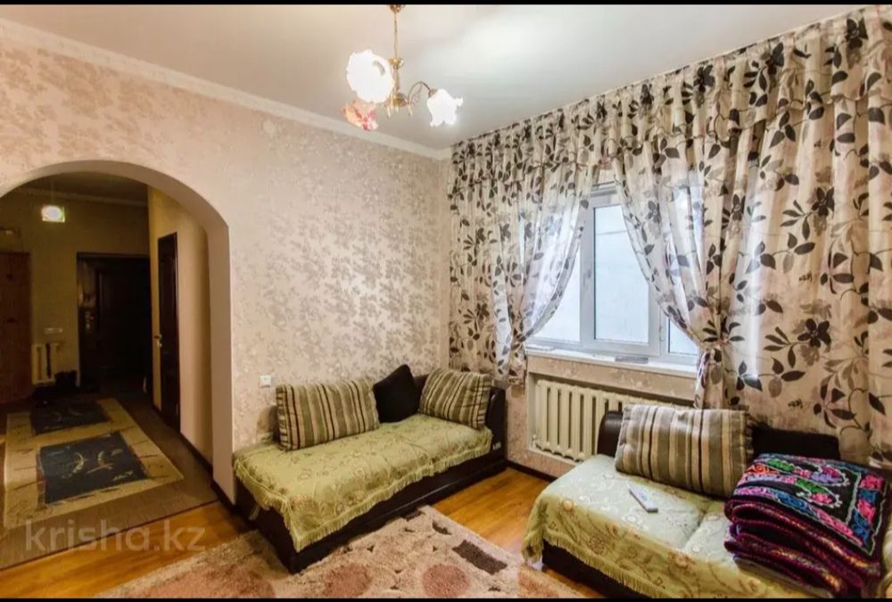 Продам действующий Магазин вместе домом.