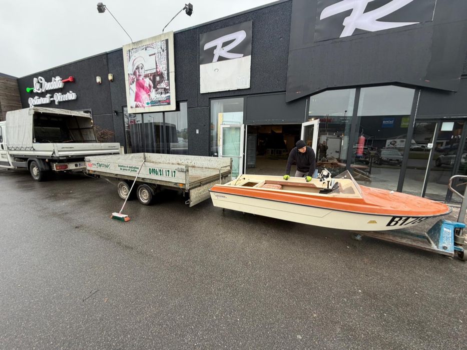 Vând barcǎ Cormorant Thunder 390