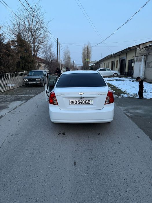 Chevrolet Lasetti 16 aftomat 2013