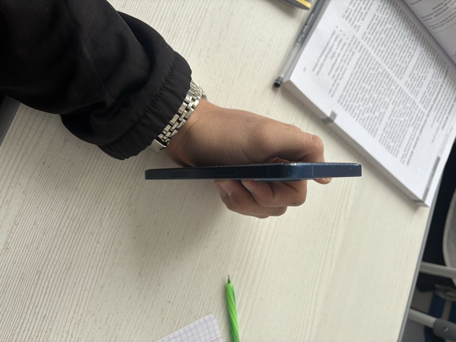 Айфон 12 128гв 76емкост