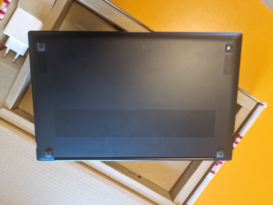 Notebook Samsung XE550XGA 16" i3-12100/8GB/256GB SSD Chrome sigilat