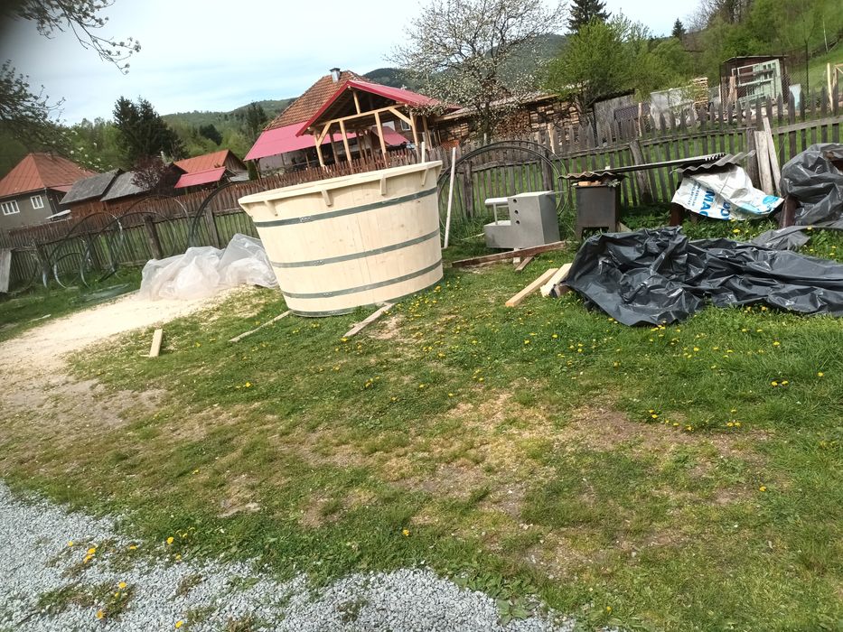 Ciubar din lemn pentru  baie