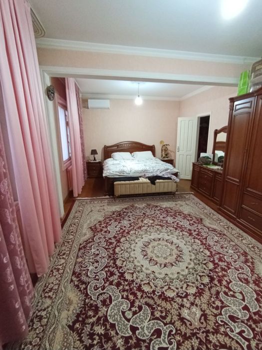 Продаётся своя 4х комнатная квартира на Ц квартале Чиланзара.