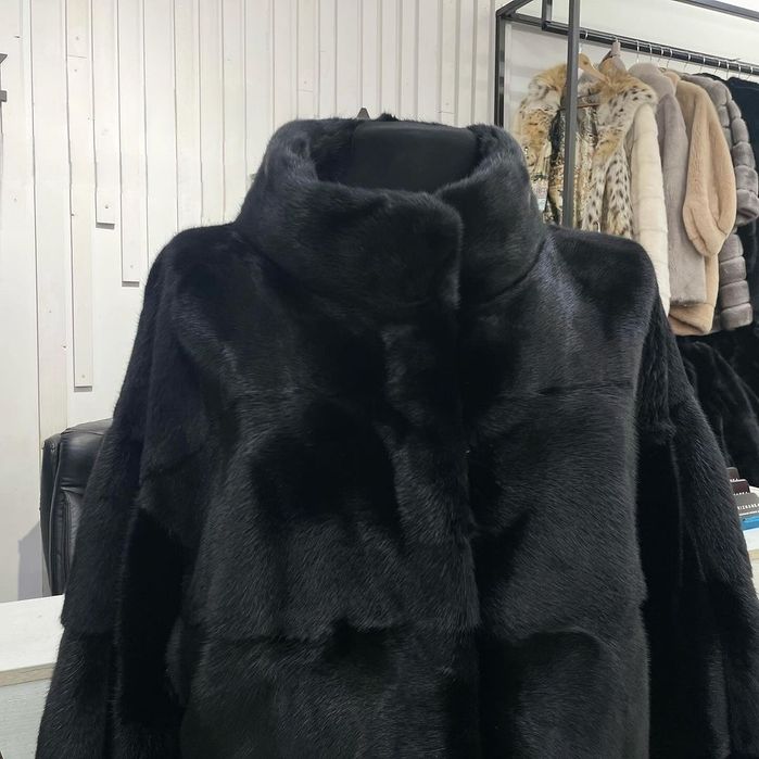 Продам норковую шубу