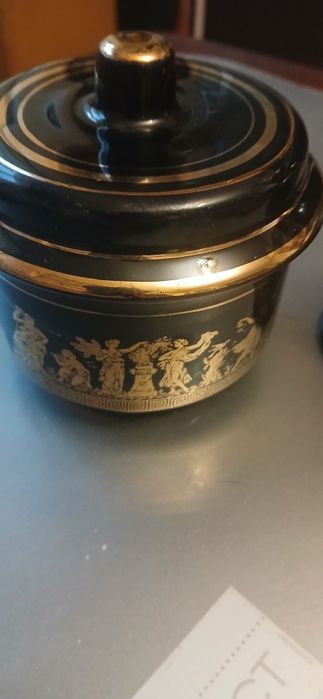 Захарница и солничка с антични елински мотиви