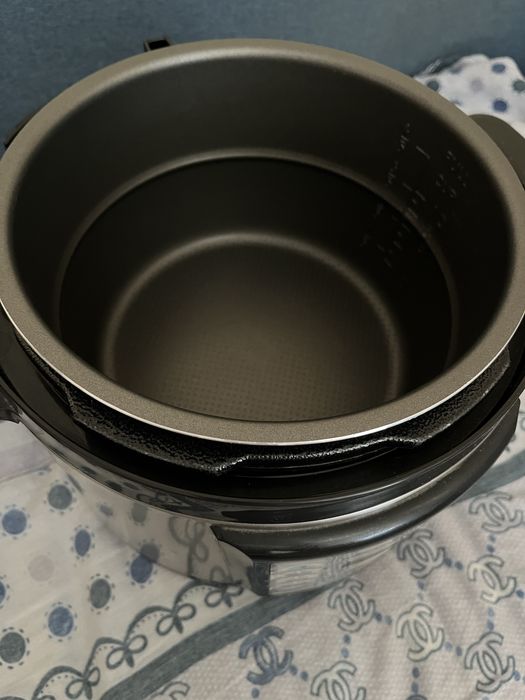 Мультиварка-скороварка Scarlett SL-1529