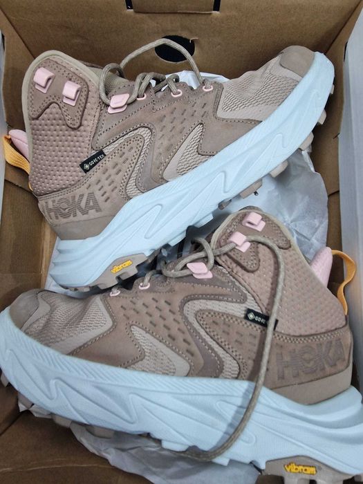 Ghete noi  Hoka 42