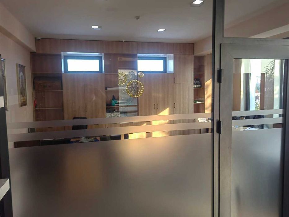 Большое отдельностоящее здание в аренду. Яккасарайский р-н