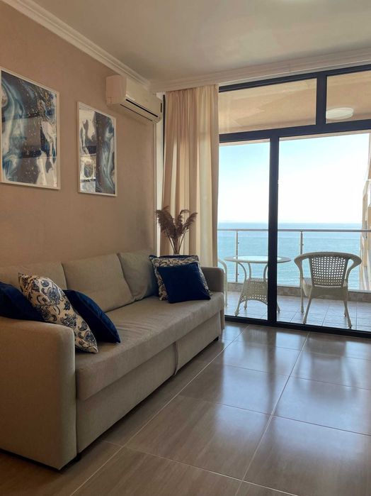 Дава се под наем Двустаен апартамент в Свети Влас - 60 кв.м за 420 € - Снимка #2