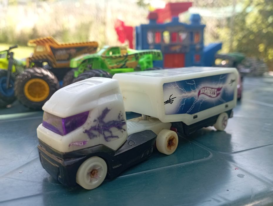 Комплект метални колички и писти Hot Wheels
