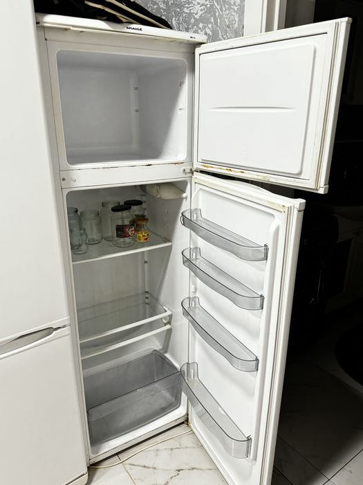 Холодильник  SNAIGE