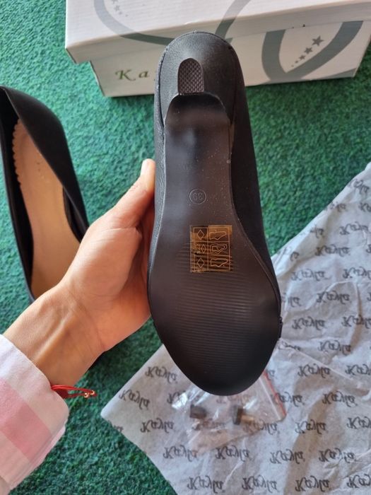 НОВИ обувки от 36 до 41 размер-  300 броя