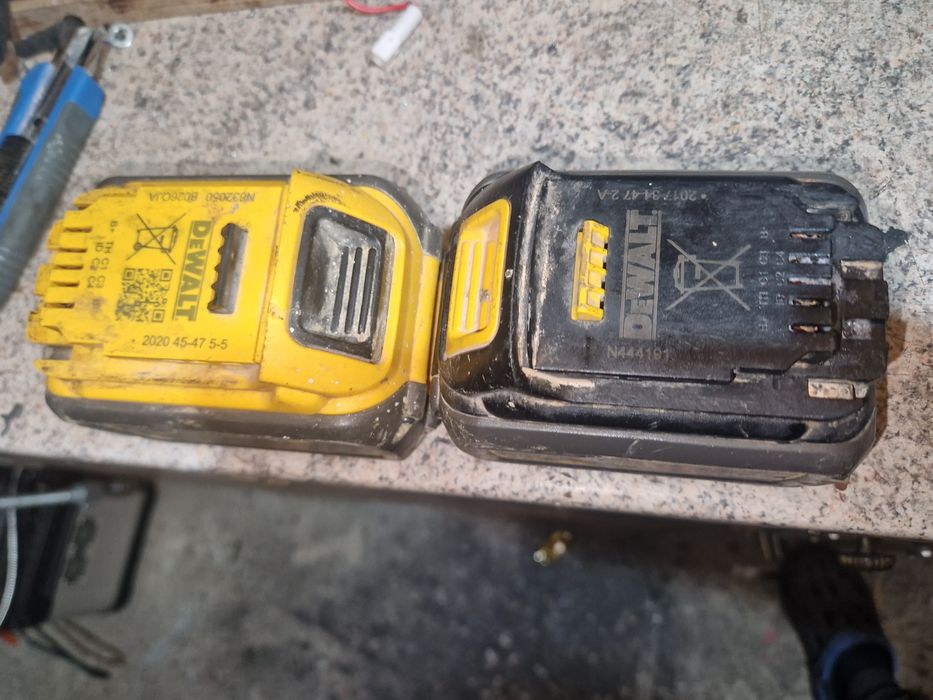 Baterii dewalt defecte
