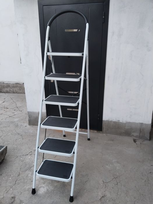 Стремянка Spark Lux SL-LS60