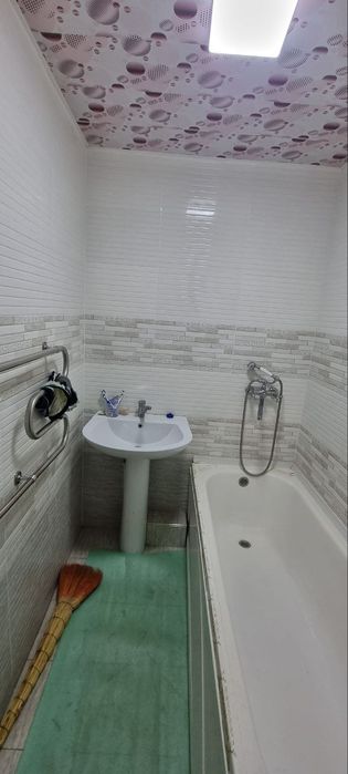 22 мактаб ёнида 1 этаж 1 хонали