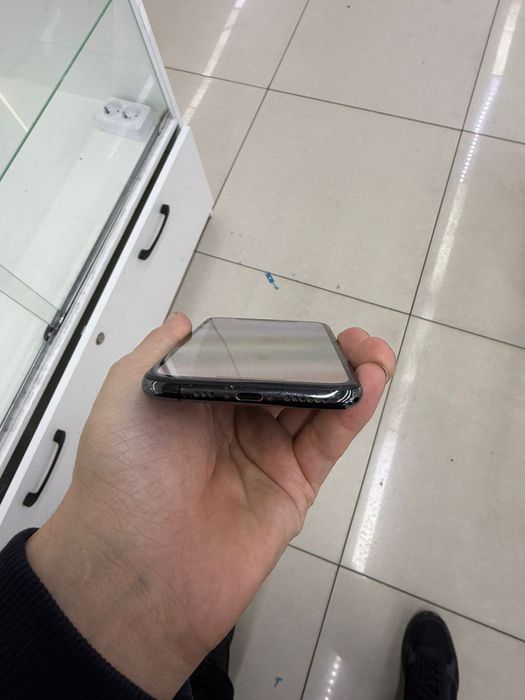 Срочно iPhone продам XS память 256