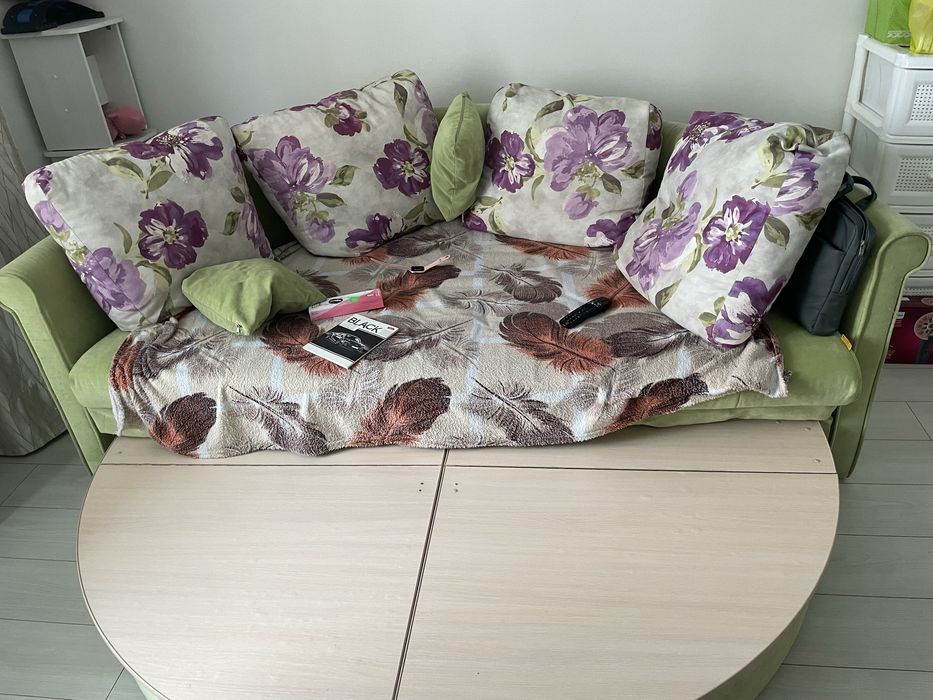 продам россиский диван ракушка