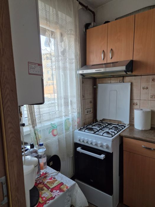 Vând apartament 2 camere, parter, Micro 1 , bloc cărămidă.