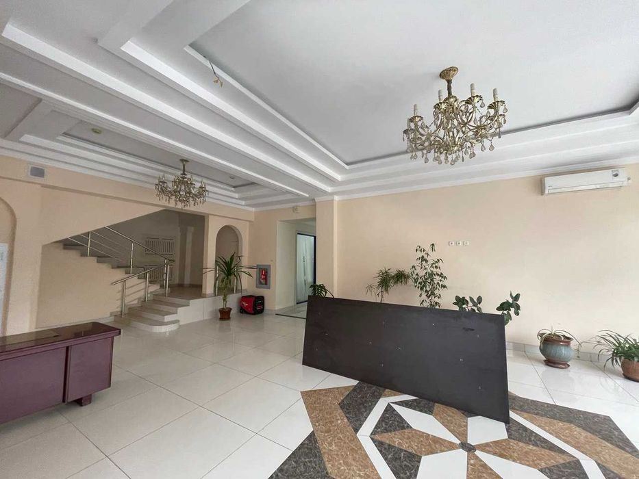 Офис 175м с мебелью в БЦ ул. Бабура напротив Яккасарайского РУВД  (ЛА)