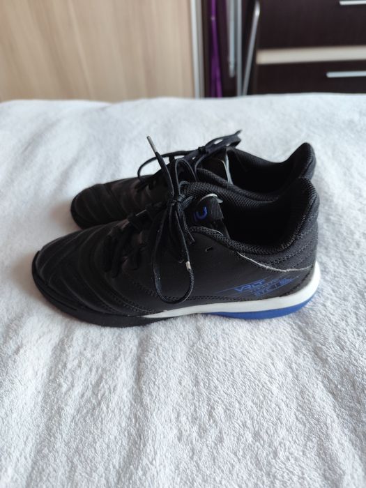 Бутонки за момче