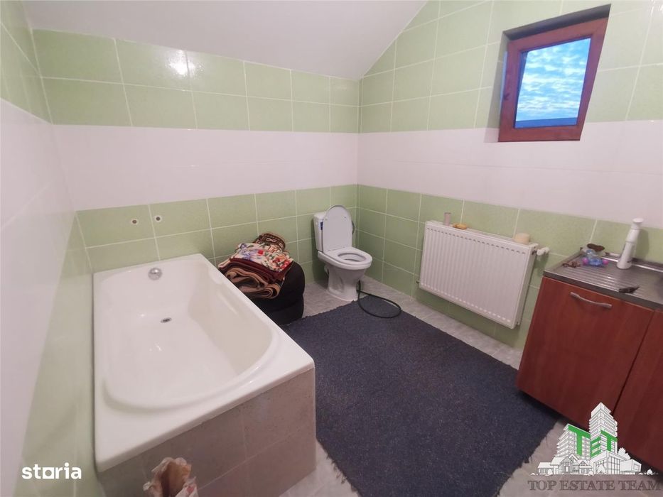 Vila 5 camere regie proprie cu gradinagaraj in Bacu (Joita)