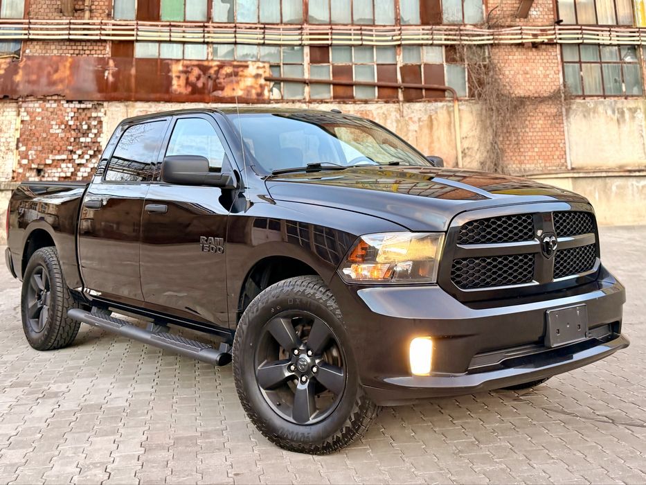 Dodge Ram 5.7 HEMI an 2017 4x4 Autoutilitara  Stare Impecabila