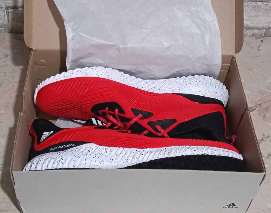 Adidas AlphaBounce numărul 50-51
