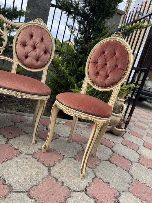 Bancuta si doua scaune stil Louis XVI