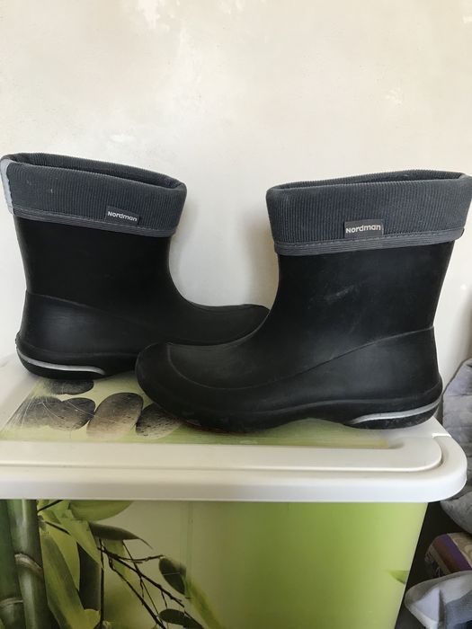 Резиновые сапоги
