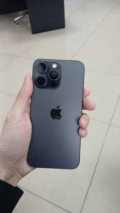 Продам Iphone 15 pro max, торг реальным покупателям