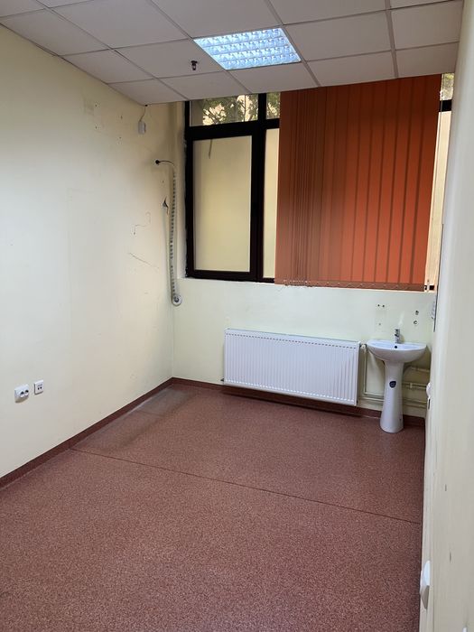 Inchiriez spatiu medical 160 mp