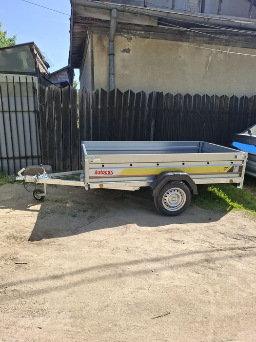 De închiriat remorca Auto