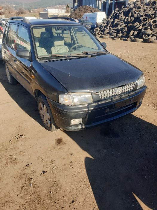 Мазда Демио 99г.за части